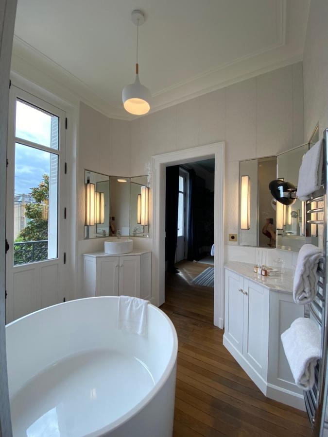 Maison Blanche Chartres - Maison D'Hotes 5 Etoiles Eksteriør billede
